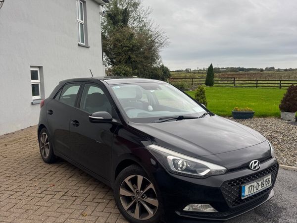 Hyundai i20 Hatchback, Petrol, 2017, Black