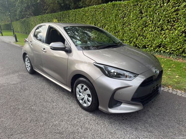 Toyota Yaris Hatchback, Petrol Hybrid, 2021, Beige