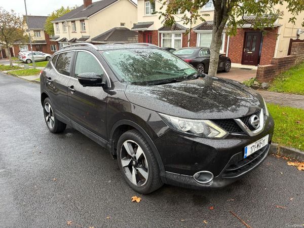 Nissan Qashqai SUV, Diesel, 2017, Black