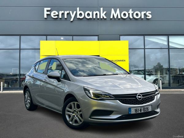 Opel Astra Hatchback, Diesel, 2016, Silver