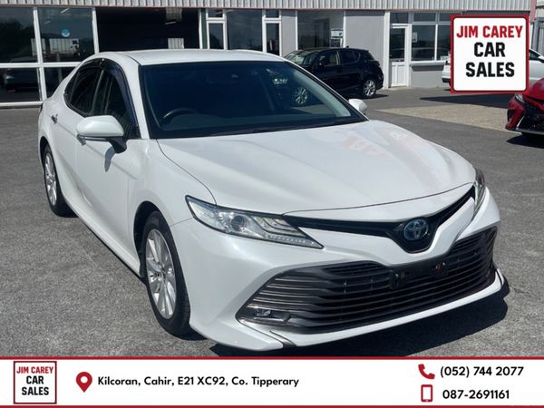 Toyota Camry Saloon, Petrol Hybrid, 2018, White