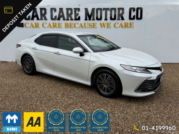 Toyota Camry Saloon, Petrol Hybrid, 2022, White