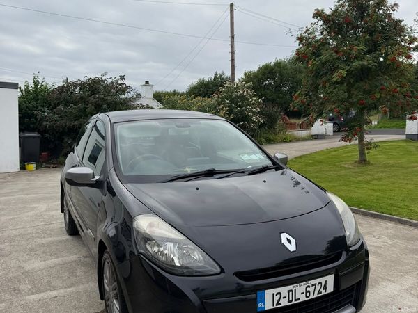 Renault Clio Hatchback, Petrol, 2012, Black