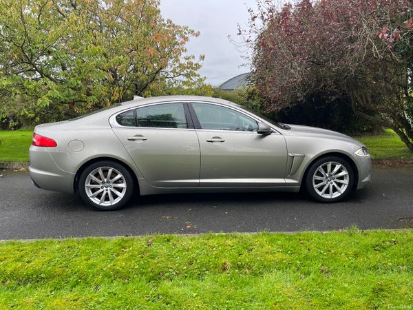 Jaguar XF Saloon, Diesel, 2014, Gold