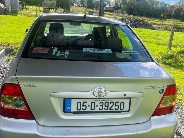Toyota Corolla Saloon, Petrol, 2005, Silver