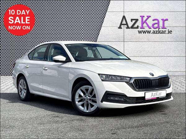 Skoda Octavia Hatchback, Diesel, 2024, White