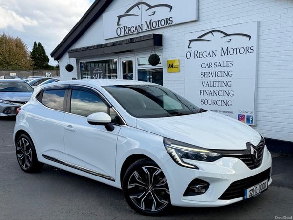 Renault Clio Hatchback, Petrol, 2022, White