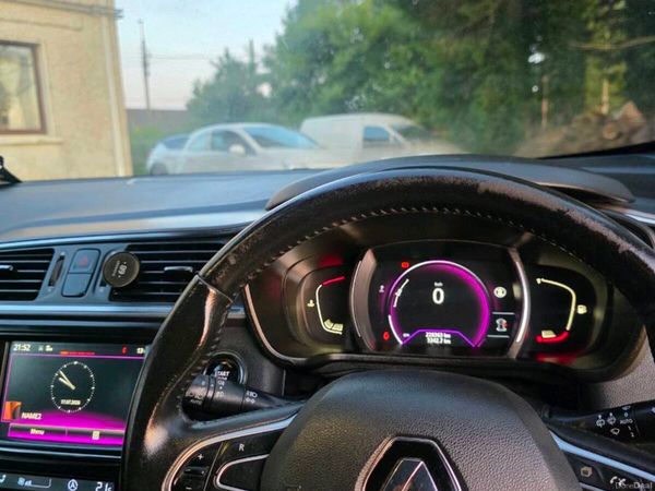 Renault Kadjar SUV, Diesel, 2016, Silver