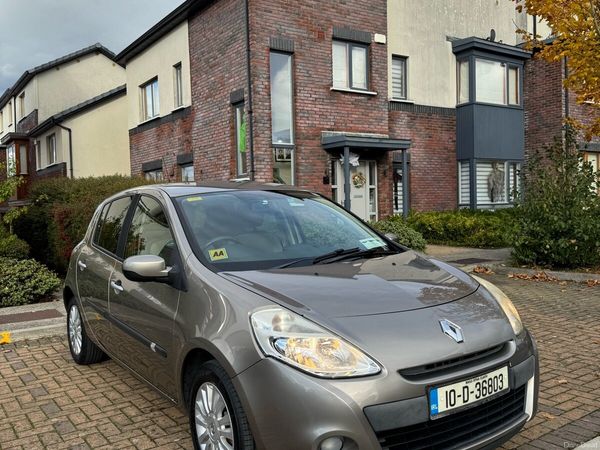 Renault Clio Hatchback, Ethanol Petrol, 2010, Gold