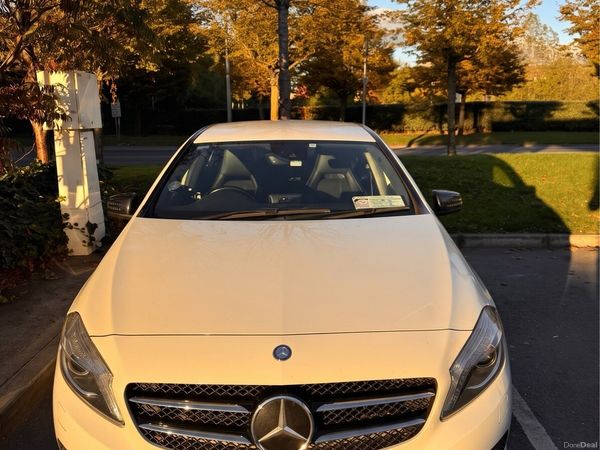 Mercedes-Benz A-Class Hatchback, Petrol, 2015, White
