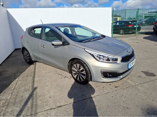Kia Ceed Hatchback, Diesel, 2015, Silver