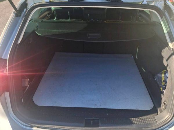 Volkswagen Passat Estate/Jeep, Diesel, 2015, Silver