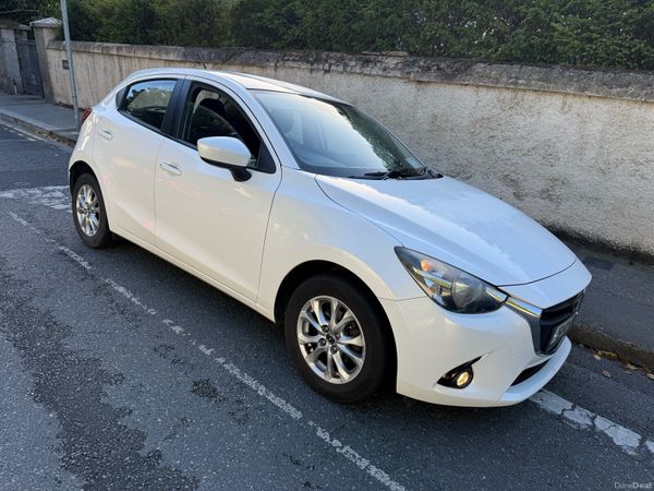 Mazda Mazda2 Hatchback, Diesel, 2015, White
