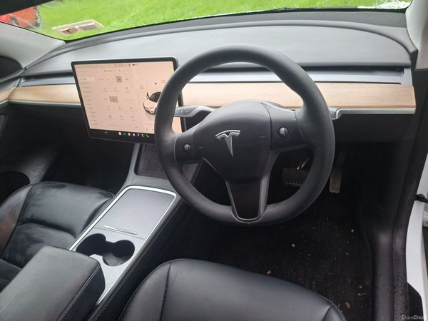 Tesla Model Y MPV, Electric, 2024, White