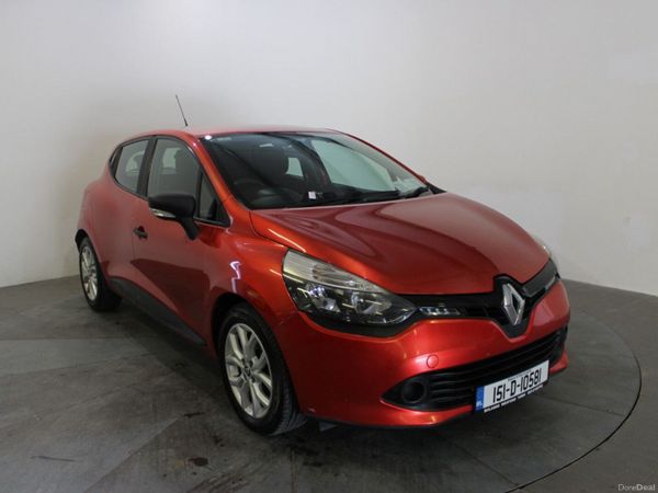 Renault Clio Hatchback, Petrol, 2015, Red