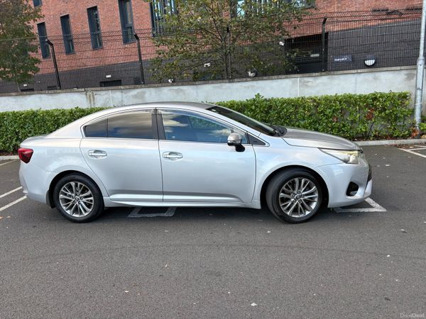 Toyota Avensis Saloon, Diesel, 2015, Silver