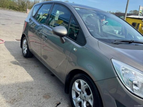 Vauxhall Meriva MPV, Diesel, 2011, Brown