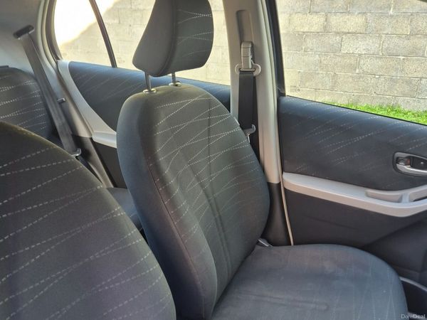 Toyota Yaris Hatchback, Petrol, 2008, Grey