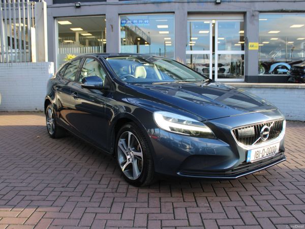 Volvo V40 Hatchback, Petrol, 2018, Grey