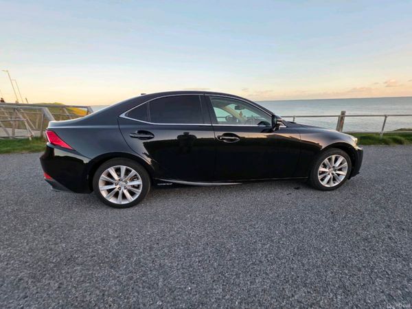 Lexus IS Saloon, Petrol Hybrid, 2015, Black