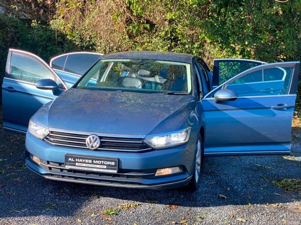 Volkswagen Passat Saloon, Diesel, 2017, Blue
