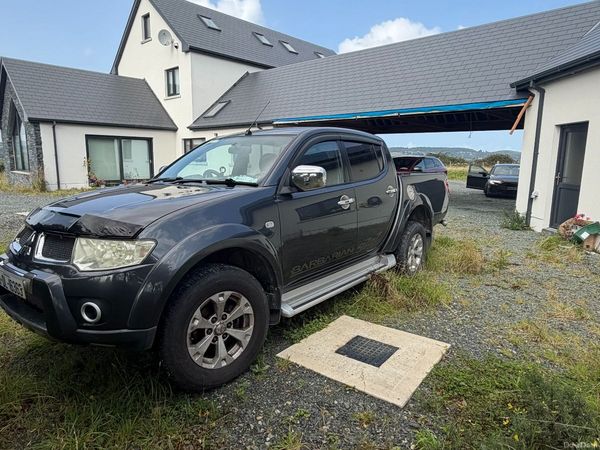 Mitsubishi L200 Crew Cab, Diesel, 2010, Grey