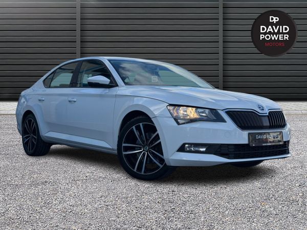 Skoda Superb Hatchback, Diesel, 2016, White