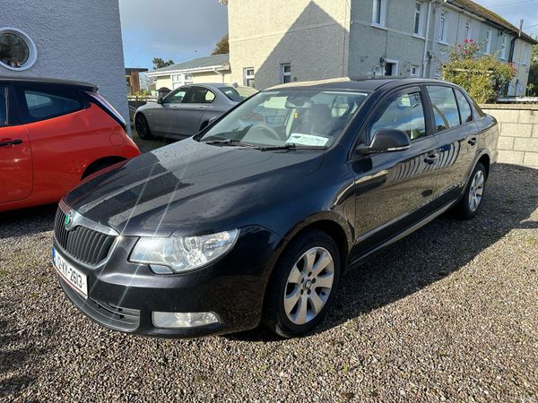 Skoda Superb Hatchback, Diesel, 2012, Black