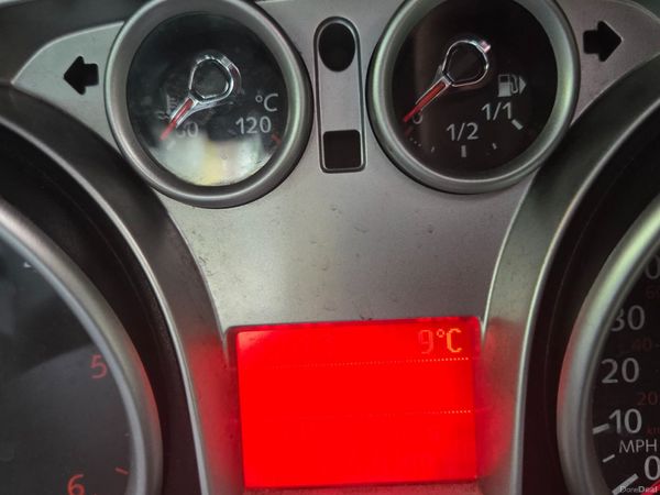Ford Focus Hatchback, Diesel, 2009, Silver