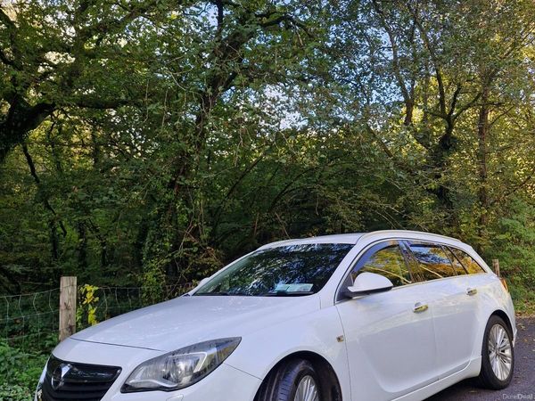 Opel Insignia Estate, Diesel, 2016, White