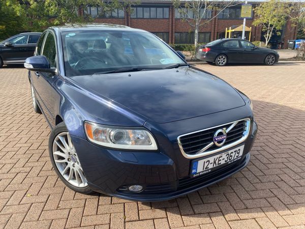 Volvo S40 Saloon, Diesel, 2012, Blue