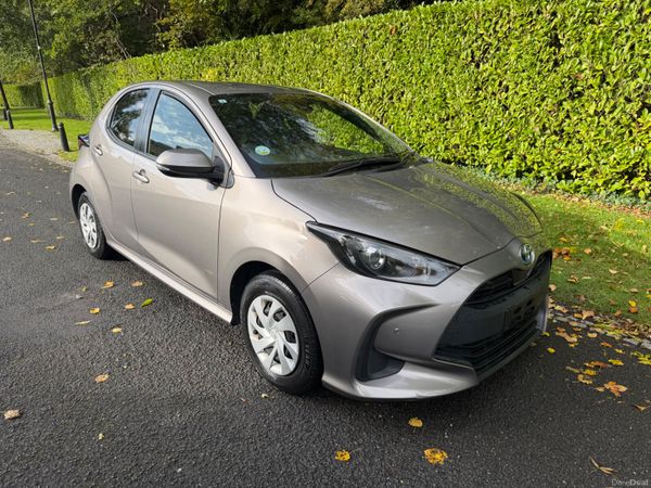 Toyota Yaris Hatchback, Petrol Hybrid, 2021, Beige