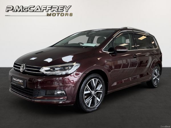 Volkswagen Touran MPV, Diesel, 2020, Red