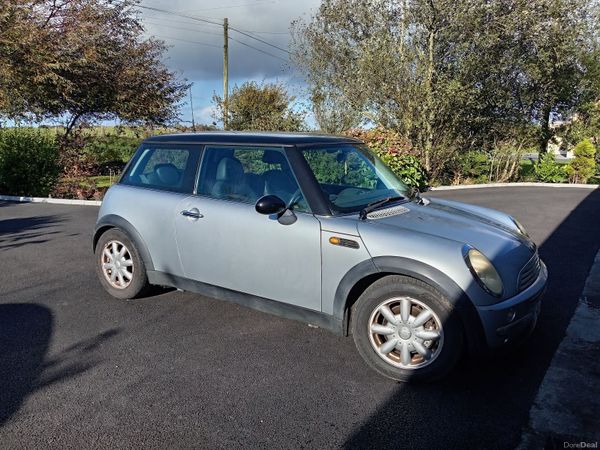 Mini Cooper Hatchback, Petrol, 2001, Silver