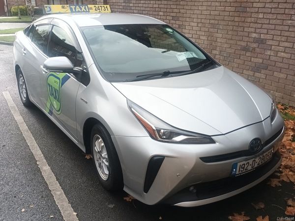 Toyota Prius Hatchback, Petrol Hybrid, 2019, Silver