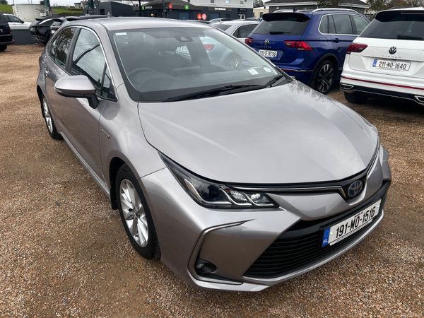 Toyota Corolla Saloon, Petrol Hybrid, 2019, Grey