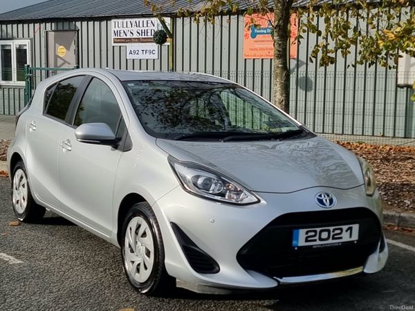 Toyota Aqua Hatchback, Petrol Hybrid, 2021, Silver