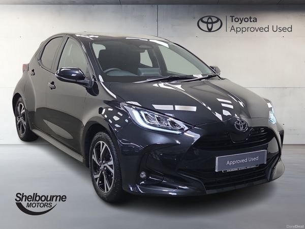 Toyota Yaris Hatchback, Petrol Hybrid, 2025, Black