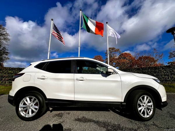 Nissan Qashqai Hatchback, Petrol, 2014, White