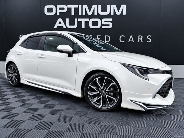 Toyota Corolla Hatchback, Petrol Hybrid, 2019, White