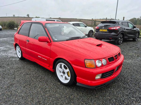 Toyota Starlet Hatchback, Petrol, 1995, Red