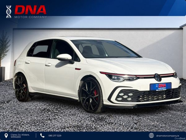 Volkswagen Golf Hatchback, Petrol, 2022, White