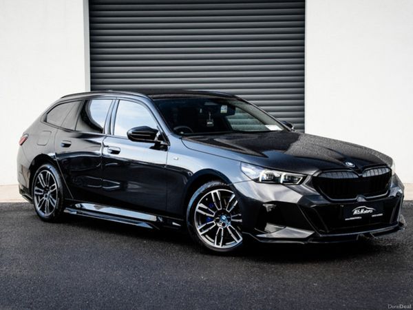 BMW 5-Series Estate, Petrol Plug-in Hybrid, 2024, Grey
