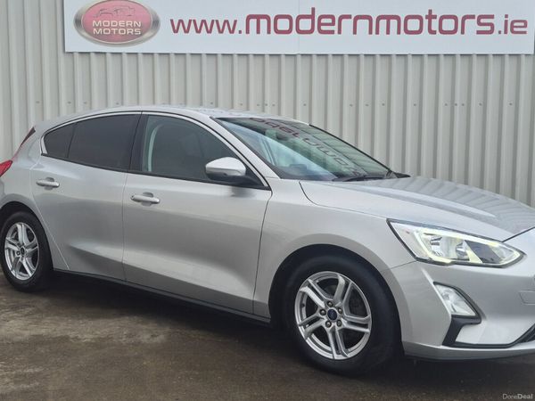 Ford Focus Hatchback, Diesel, 2019, Silver