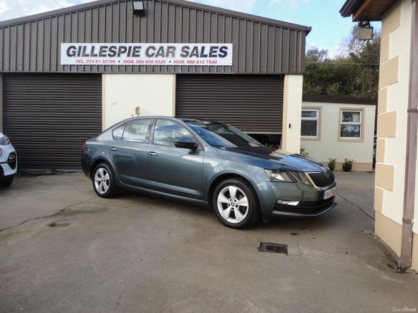 Skoda Octavia Saloon, Diesel, 2019, Grey