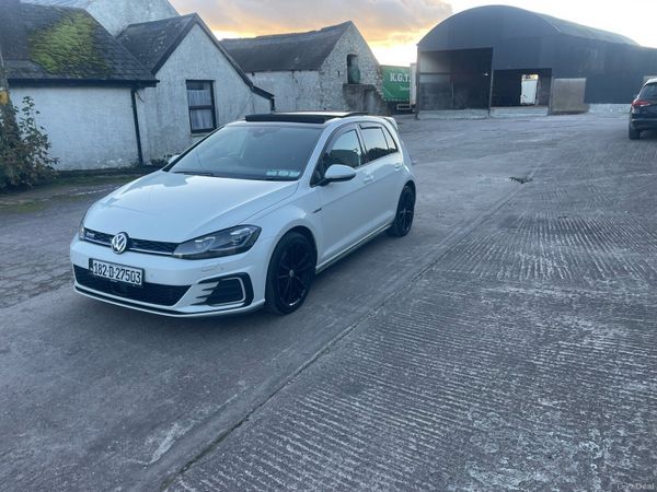 Volkswagen Golf Hatchback, Petrol Plug-in Hybrid, 2018, White