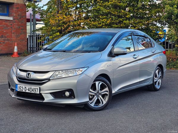 Honda Grace Saloon, Petrol Hybrid, 2015, Grey