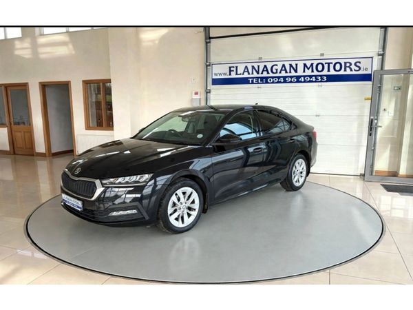 Skoda Octavia Hatchback, Diesel, 2023, Black