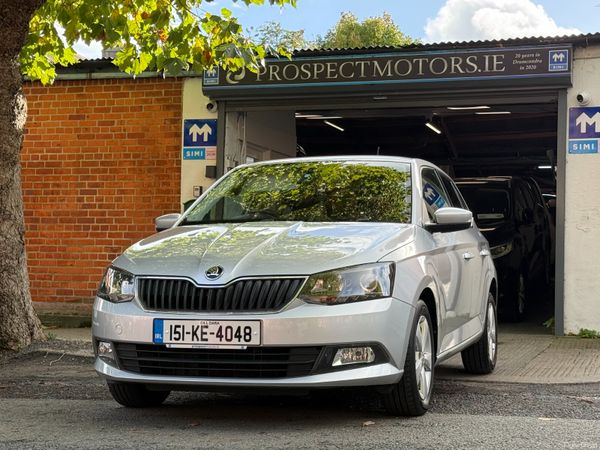 Skoda Fabia Hatchback, Petrol, 2015, Silver
