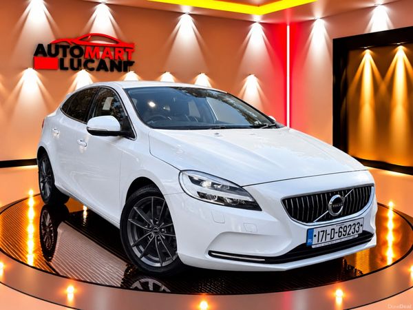 Volvo V40 Hatchback, Diesel, 2017, White